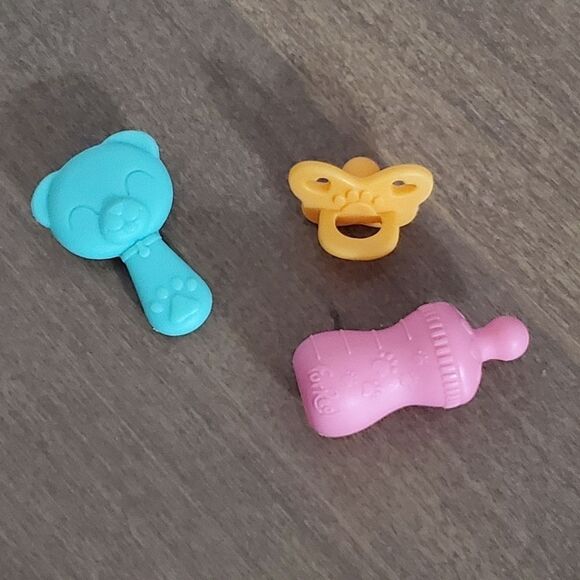 Hasbro FurReal Newborns Puppy Replacement Accessories Bottle Pacifier Brush - Picture 9 of 9